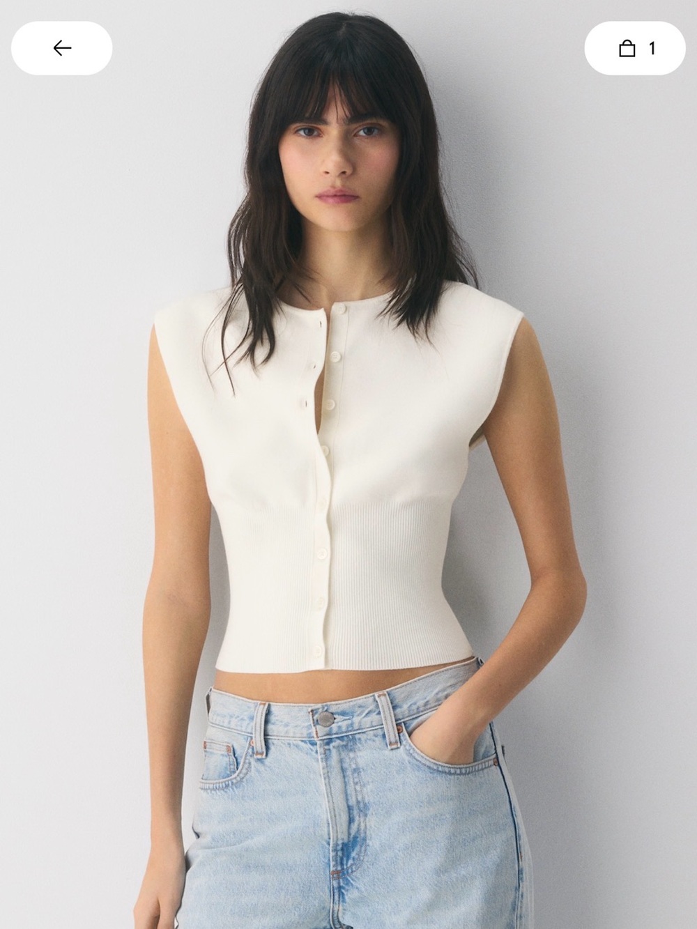 Aritzia go lightly sleeveless cardigan
